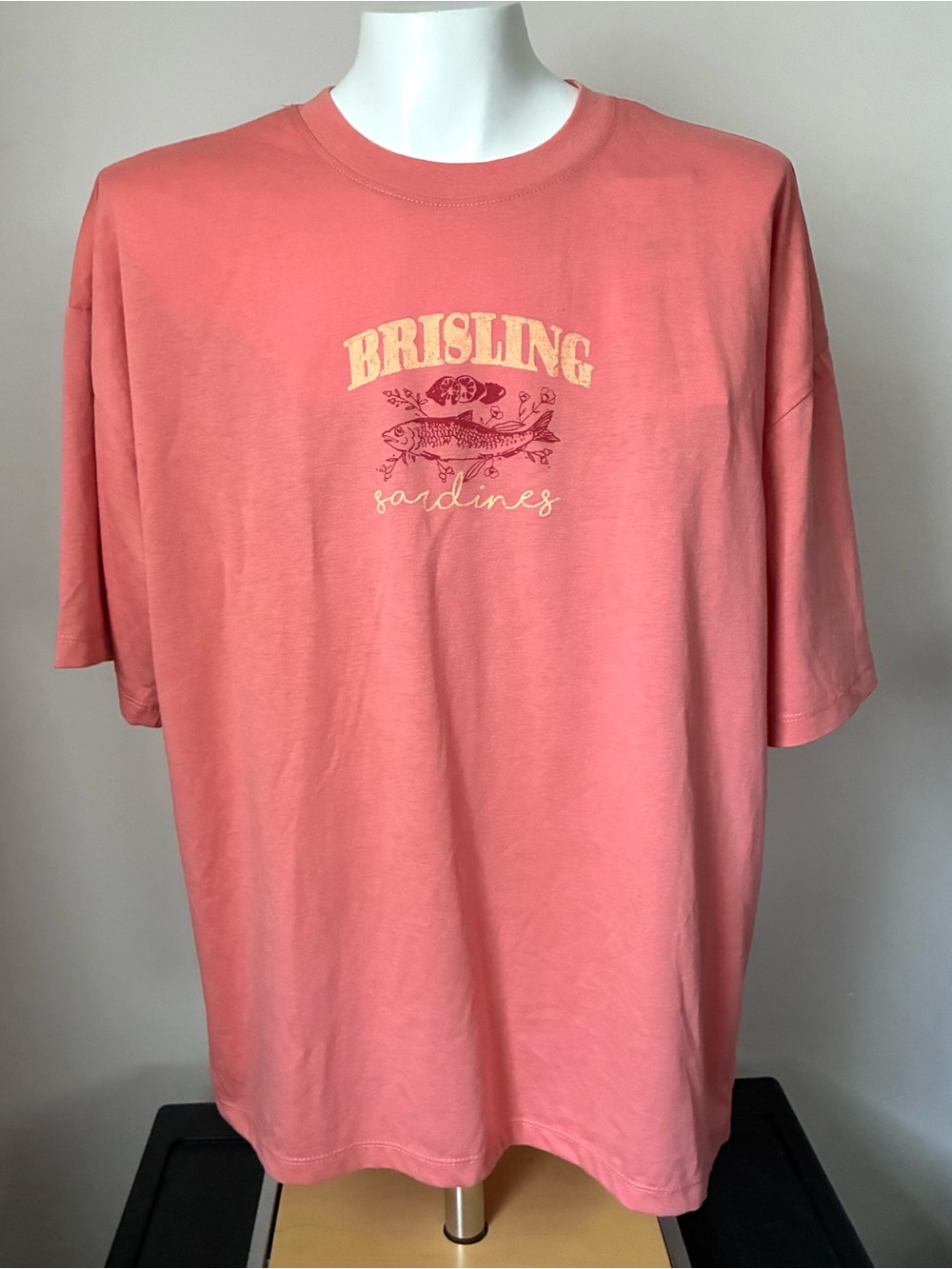 Vinyl Threads Sardines Graphic Tee - Coral Pink Size Small